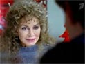 Напомним, что картина вышла в прокат в декабре 2008 года. Главный герой теряет телефон и приходит в салон МТС, где сотрудница (Васильева) предлагает ему подключиться к тарифу "Новогодний"