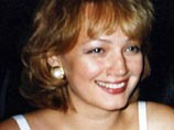 Галина живет в Лондоне с обоими детьми, нажитыми в браке, в то время как олигарх - в графстве Саррей с Еленой Горбуновой, которая за 15 лет совместной жизни также родила ему двух детей