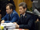 В интервью "Комсомольской правде" прокуроры заявили, что если в ходе розыска других фигурантов дела ЮКОСа, о которых на прошлой неделе сообщили в российском бюро Интерпола, будут вскрыты новые факты, то по делу может быть предъявлено дополнительное обвине
