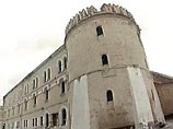 Уроки в следственных изоляторах Москвы "Бутырка" и "Матросская тишина" будут проводить глава отдела Федерации еврейских общин России по взаимодействию с Вооруженными силами, МЧС и правоохранительными учреждениями раввин Аарон Гуревич и сотрудники главного