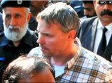 Арестованный в Пакистане по обвинению в убийстве сотрудник генконсульства США в городе Лахор Реймонд Девис работает на ЦРУ, сообщила газета The Wall Street Journal со ссылкой на американских официальных лиц