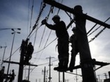 Без электроснабжения остаются 24 населенных пункта с населением 24095 человек. В зону отключения попало 19 социально-значимых объектов. Ведуться восстановительные работы