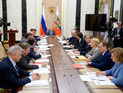 Путин предложил создать независимую комиссию по допингу под руководством старейшины МОК Виталия Смирнова Путин предложил создать независимую комиссию по допингу под руководством старейшины МОК Виталия Смирнова