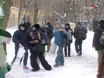 Московские школьники, кадр телеканала "Россия", архив 