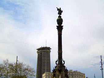 Памятник Христофору Колумбу в Барселоне. Фото с сайта radford.edu