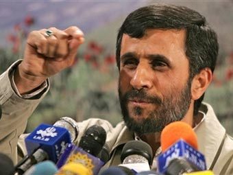 Махмуд Ахмадинеджад на пресс-конференции в Тегеране. Фото AFP