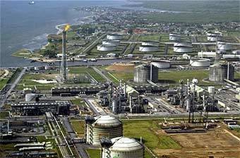 Нефтяные предприятия компании Shell в Нигерии. Фото AFP