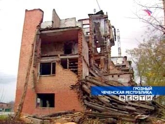 Руины дома в Грозном. Кадр телеканала "Россия", архив