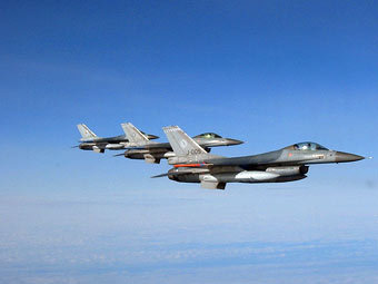 Истребители F-16 ВВС Нидерландов, фото с сайта f16falcon.com