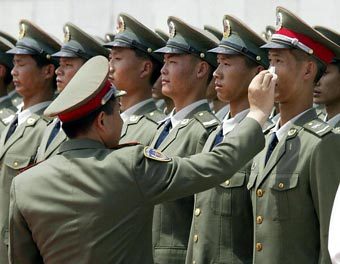Китайские военнослужащие. Фото AFP