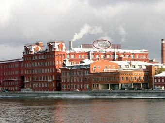 Вид на фабрику "Красный Октябрь", фото Артура Рау, Лента.Ру