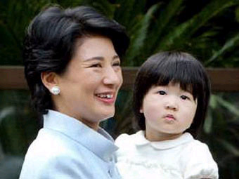 Принцесса Масако с дочерью Аико, фото Reuters  