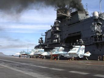 Су-33 на палубе авианосца. Фото Александра Дундина, Северный флот