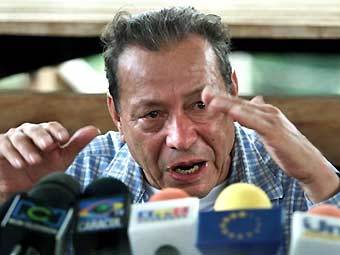        2001 .  AFP