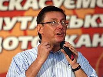  .    razom.org.ua