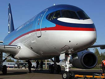 Sukhoi SuperJet-100.    sukhoi.superjet100.com