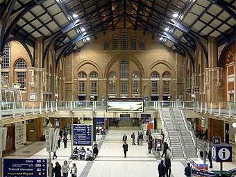  Liverpool Street.   Tagishsimon   wikipedia.org