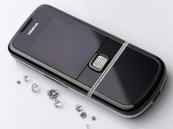  Nokia 8800 Arte.    engadget.com