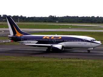 ""-737  "-". Akmk  Arcturus   wikipedia.org 