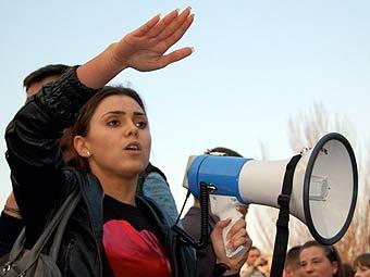     6 .  Unimedia.
