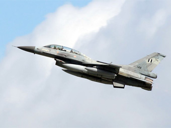 F-16  .    richard-seaman.com