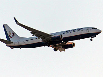 "-737-800" " ".    strforum.de