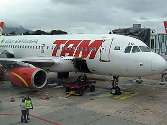  TAM Airlines   .    holidayinbrazil.com