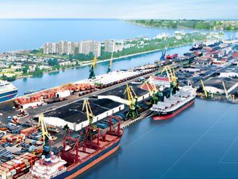 Грузовой порт Санкт-Петербурга. Фото с сайта seaport.spb.ru