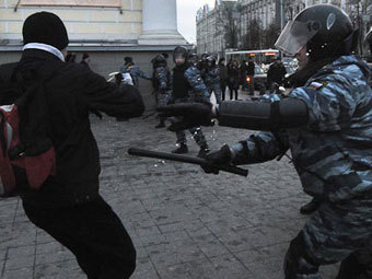 Москва, Манежная площадь, 11 декабря 2010 года. Фото Мити Алешковского для "Ленты.Ру"