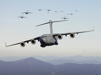 Boeing C-17.    aviationexplorer.com