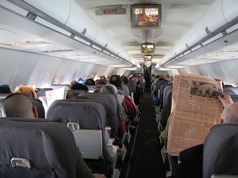   Boeing-757  United Airlines.    air-and-space.com