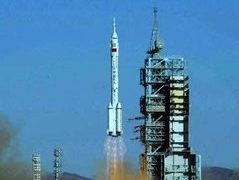 Старт китайской ракеты с кораблем "Шэньчжоу". Фото агентства "Синьхуа"