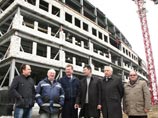 Роман Панов осмотрел ход строительства объектов Саммита АТЭС-2012, апрель 2011 года