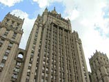 Очевидно, это сделано в попытке предотвратить дипломатическую ссору с Москвой, которая нанесла бы серьезный урон отношениям