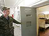 По его словам, ФСИН старается не столько изменить должностные обязанности специалистов в колониях, сколько их подход к заключенному