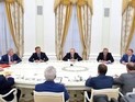 Путин встретился с лидерами думских фракций Путин встретился с лидерами думских фракций